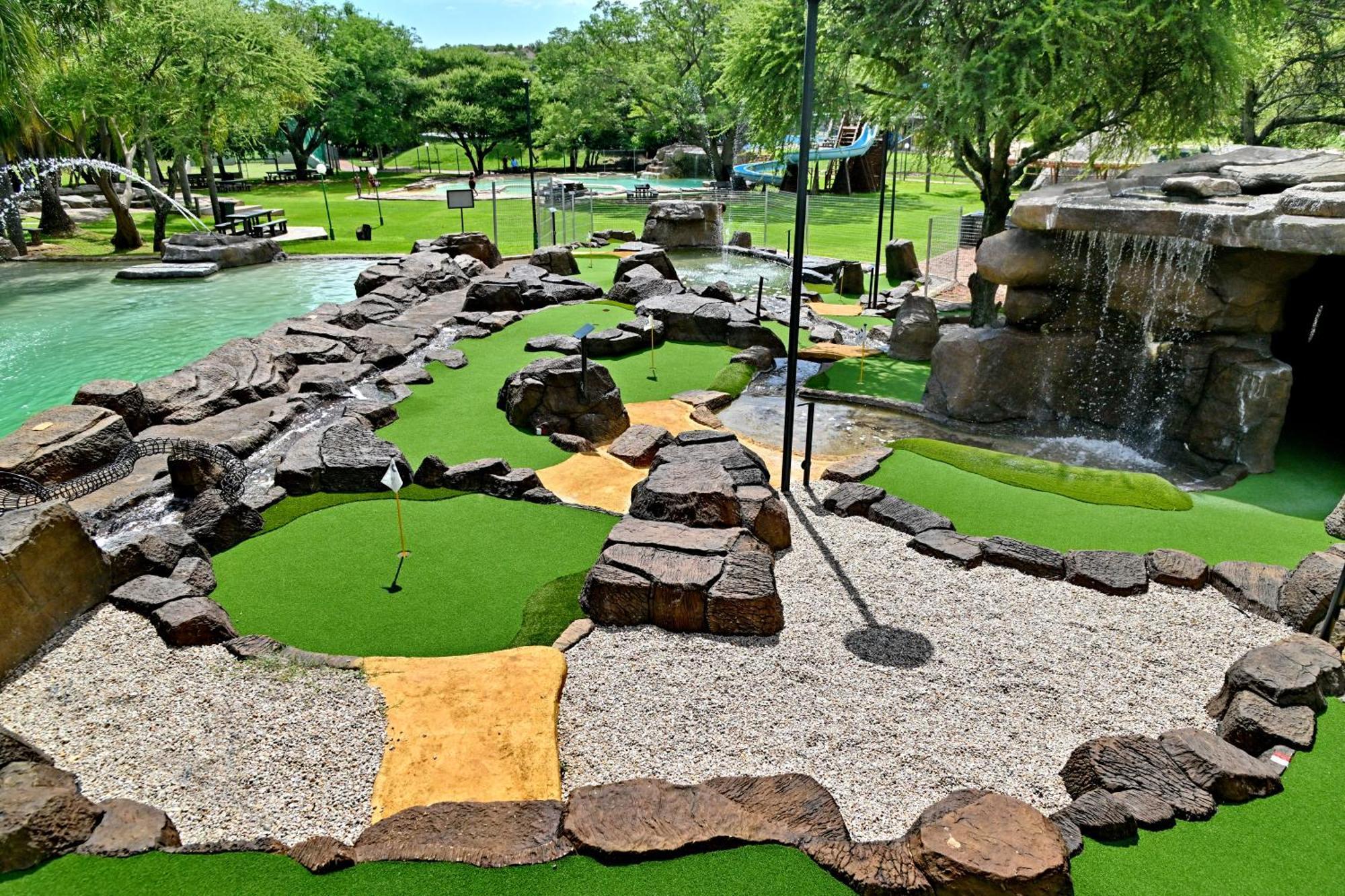 Seasons Golf, Leisure, Spa Hartbeespoort Luaran gambar